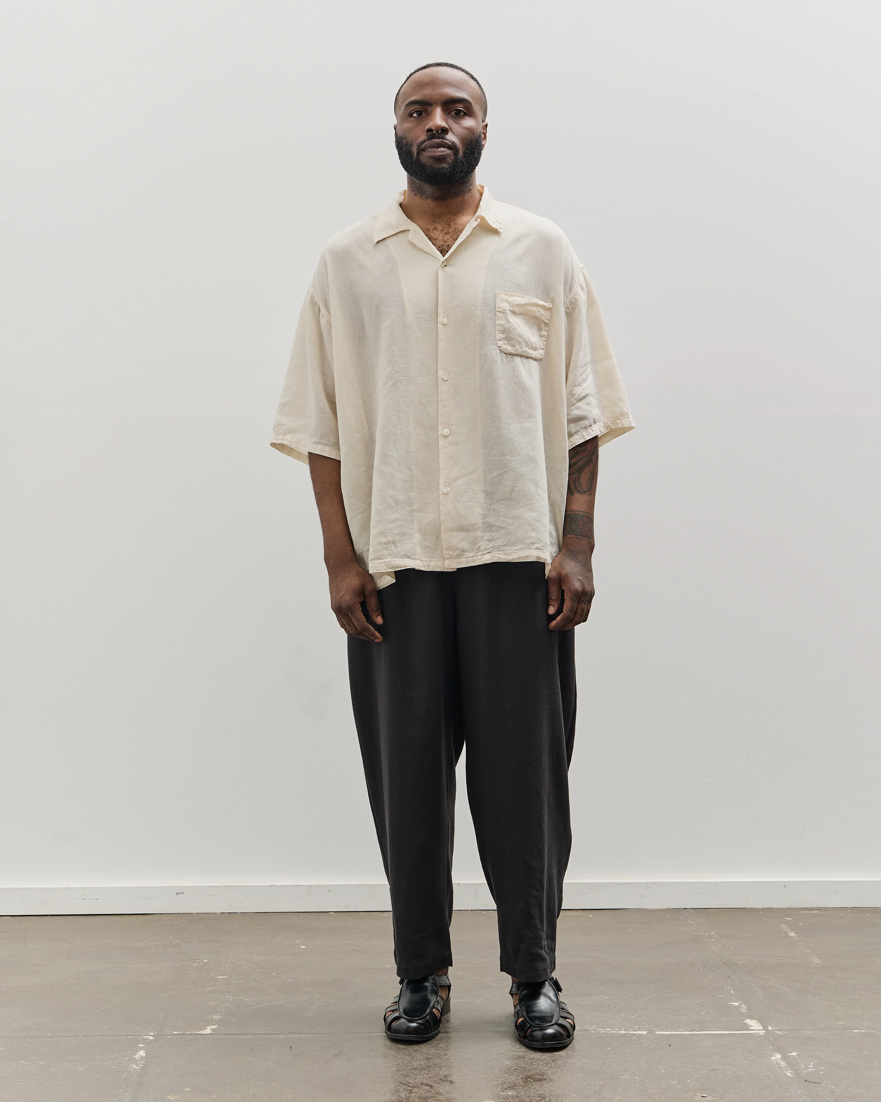 7115 by Szeki Unisex Signature Elastic Pull-Up Trouser, Black - Image 3