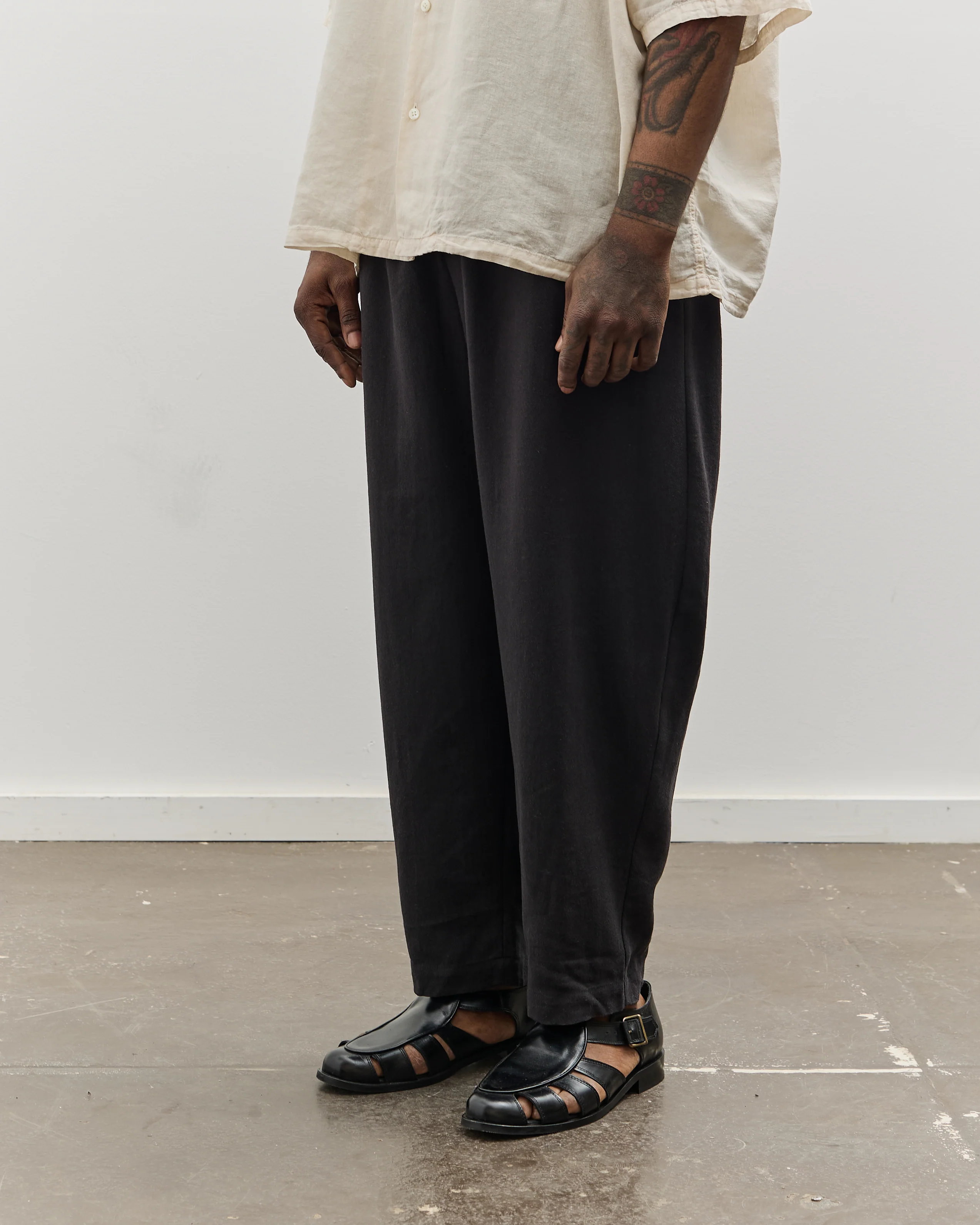 7115 by Szeki Unisex Signature Elastic Pull-Up Trouser, Black - Image 4