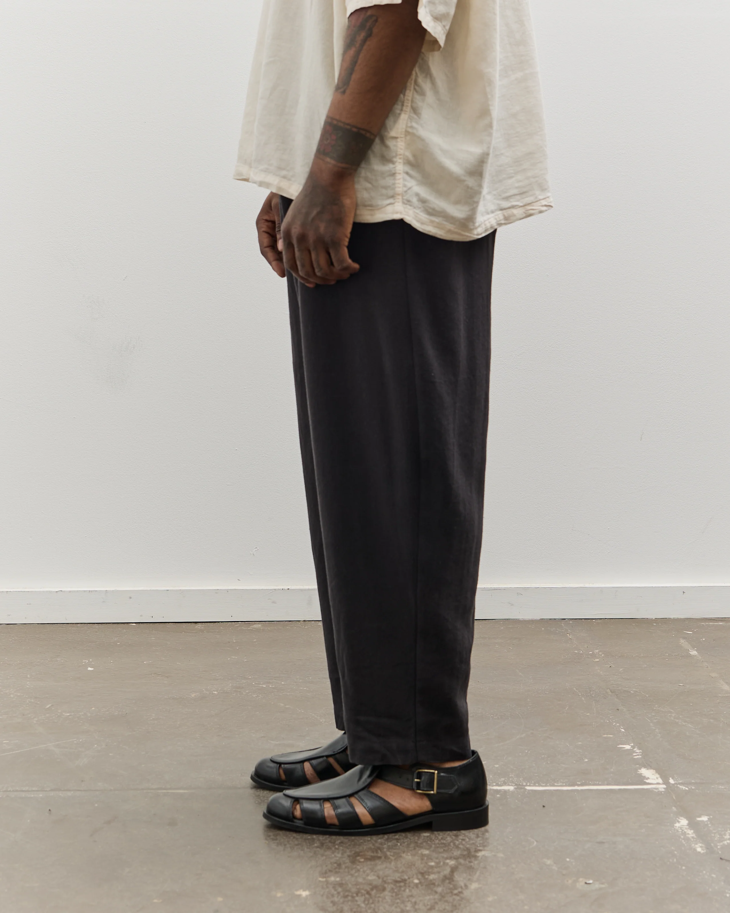 7115 by Szeki Unisex Signature Elastic Pull-Up Trouser, Black - Image 5