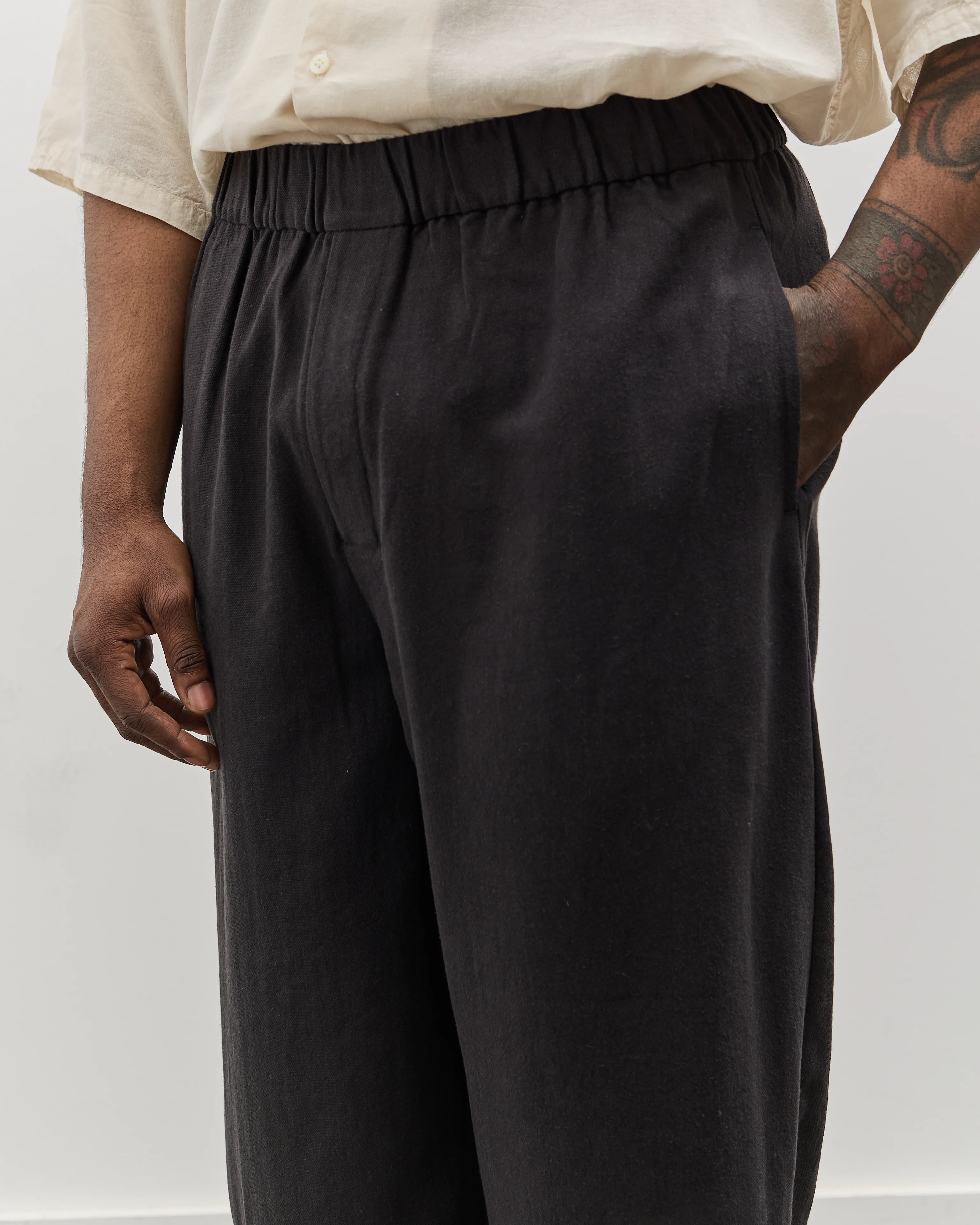 7115 by Szeki Unisex Signature Elastic Pull-Up Trouser, Black - Image 6