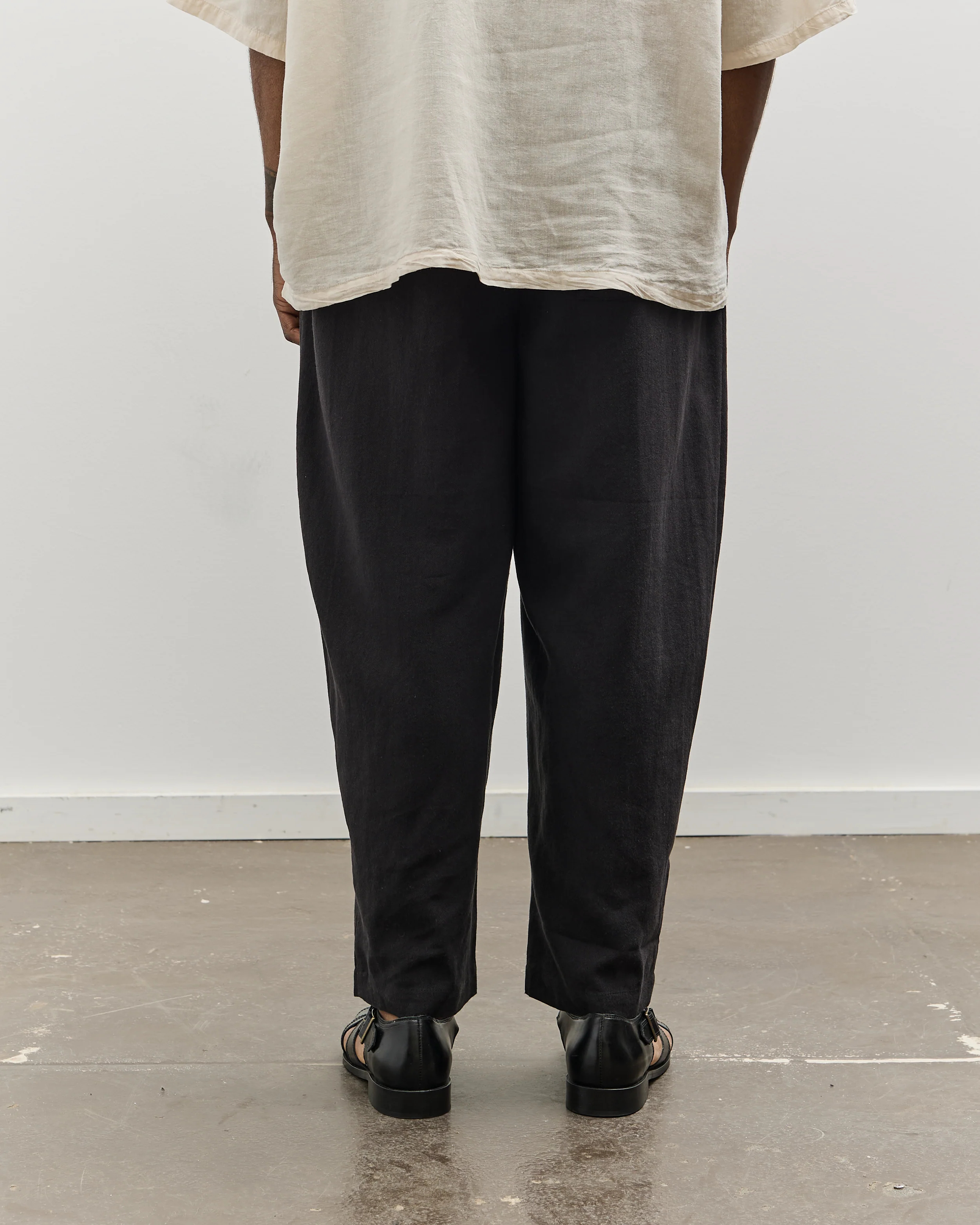 7115 by Szeki Unisex Signature Elastic Pull-Up Trouser, Black - Image 7