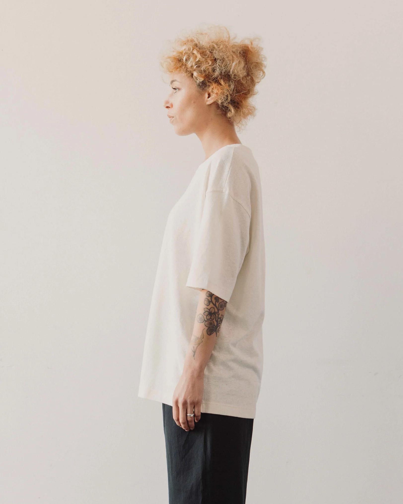 7115 Signature Everyday Tee, Off-White - Image 4