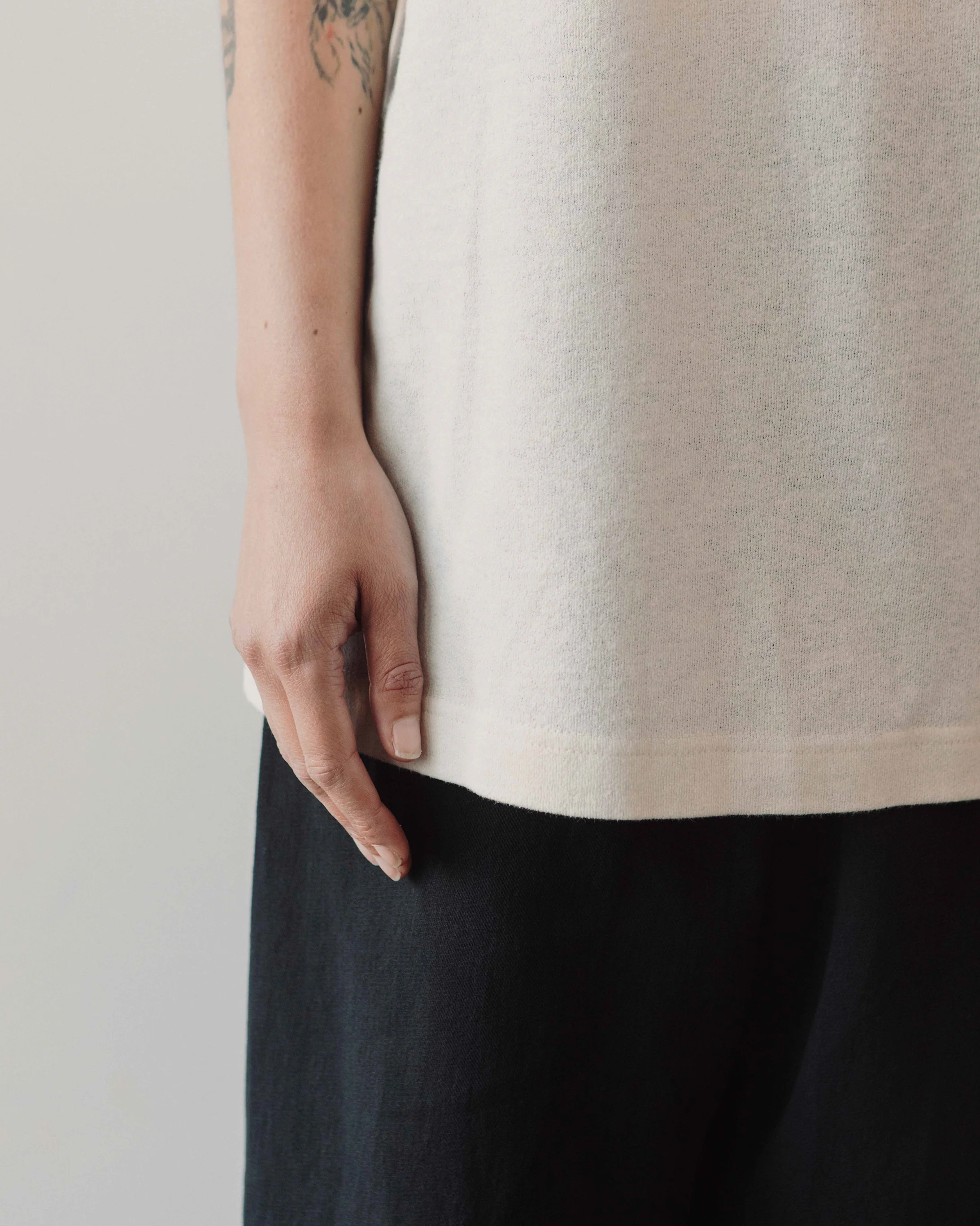 7115 Signature Everyday Tee, Off-White - Image 7