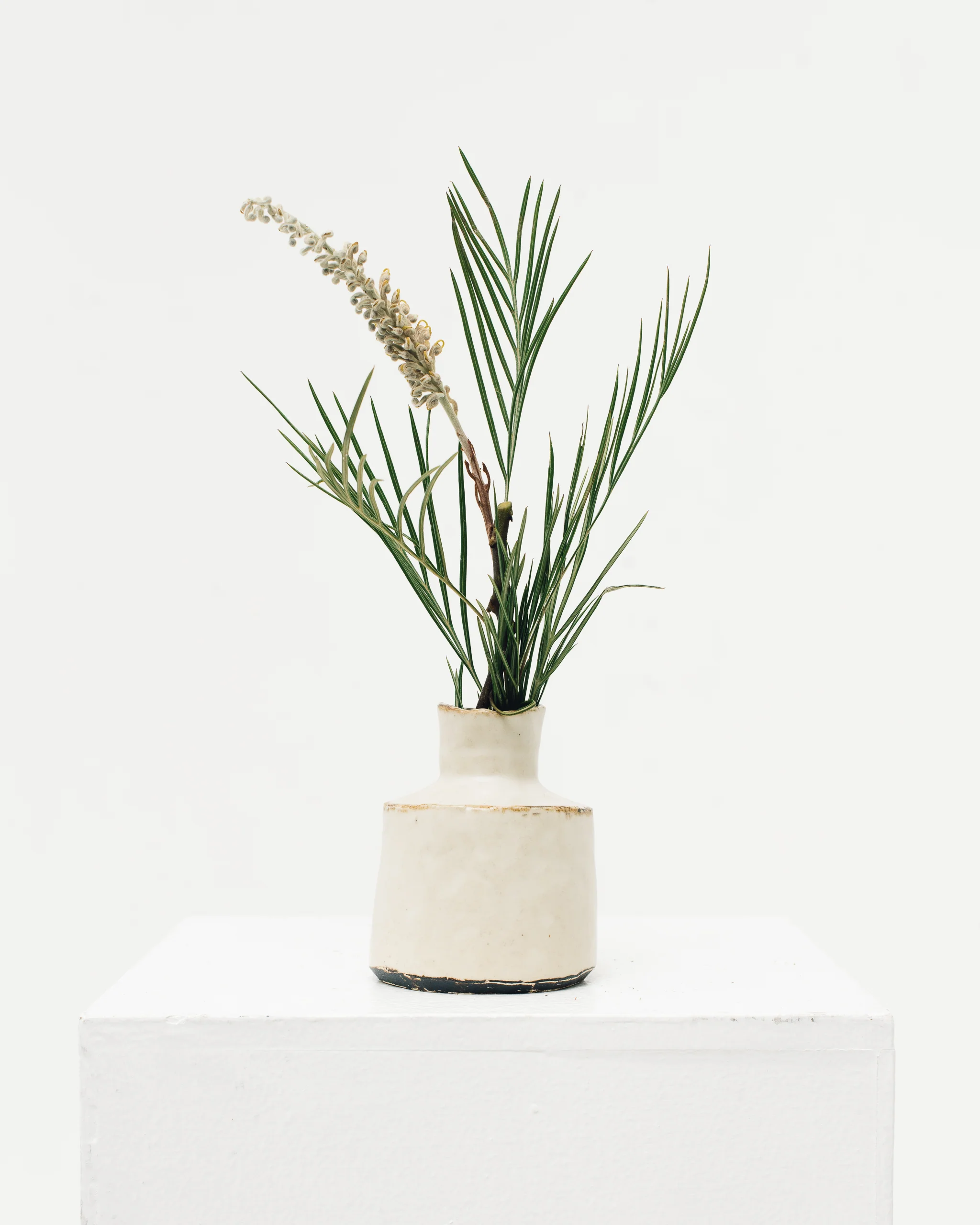 Ayame Bullock White Antique Simple Vase - Image 4