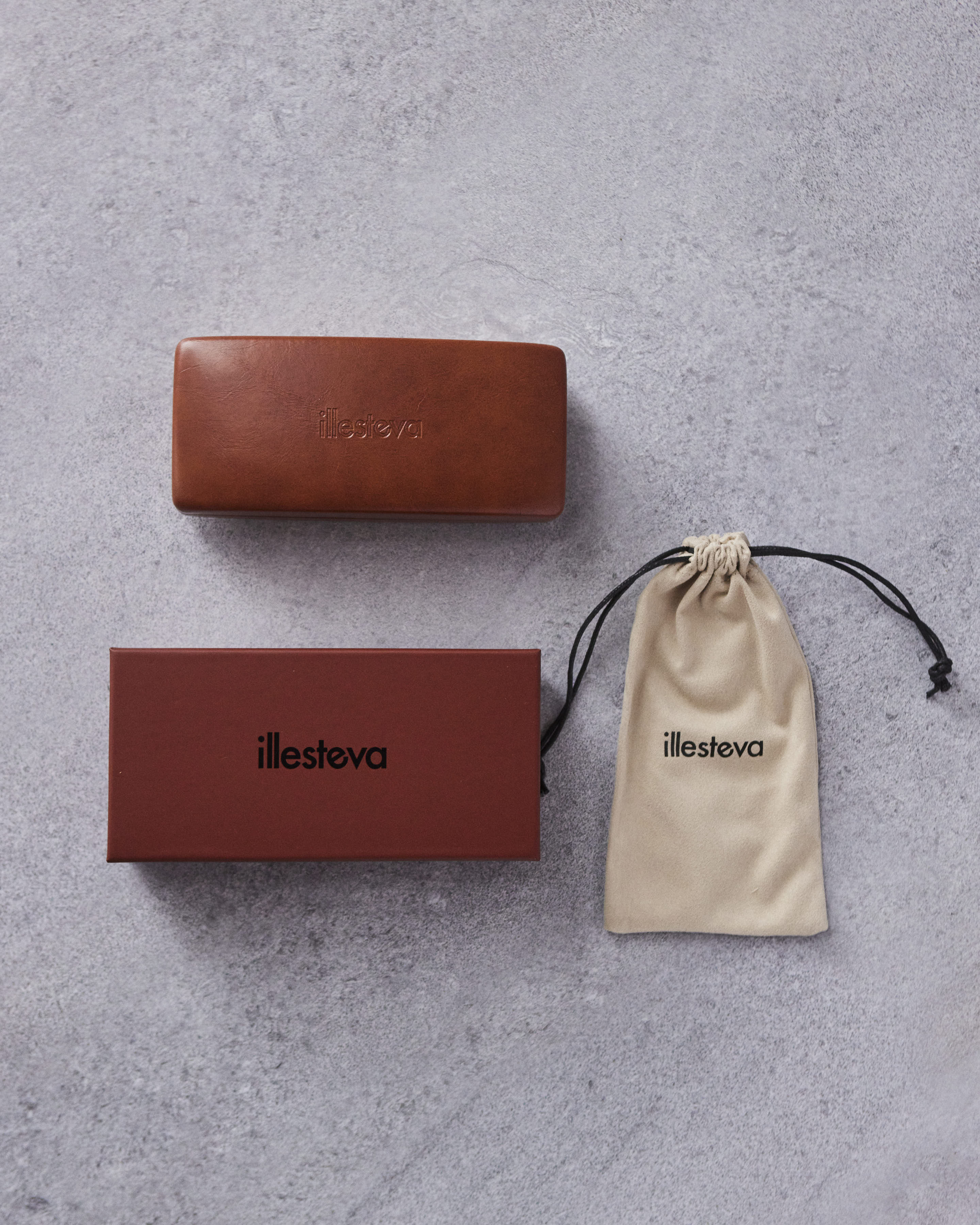 Illesteva Leonard Sunglasses, Matte Black - Image 4