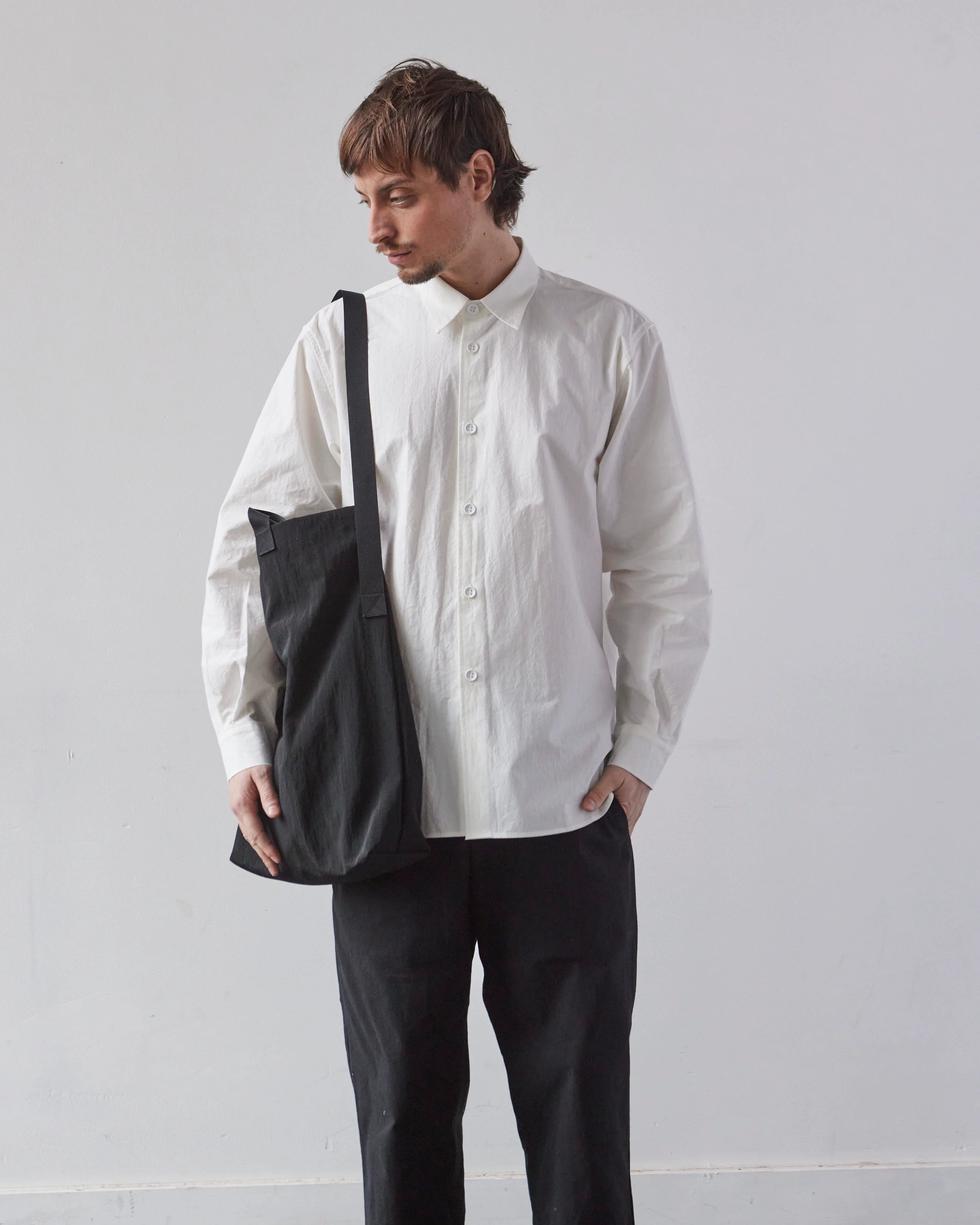 MAN-TLE R0B1 Nylon Bag, Black - Image 3